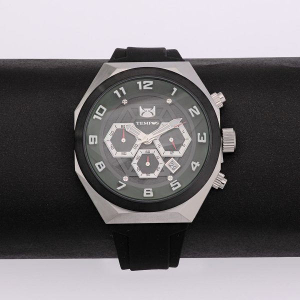 Reloj de Hombre Clásico. Pulso: Silicona. Caja: Stainless steel. Funcionalidad: Análogo con Calendario. Tamaño Caja: 47 mm. Tamaño Pulso: 27 mm. Impermeabilidad: 5 ATM. Cristal: Mineral Templado. SKU: 6083-03 Instrucciones de Cuidado: REVISAR GARANTIA. Tempus Watches.