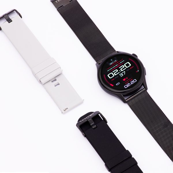 Reloj Smartwatch digital, diseño inteligente para la vida cotidiana y para deportistas de todos los niveles y deportes. Monitoreo de salud 24/7, Cronómetro, Alarma, Predicción del periodo menstrual y ovulación, Recordatorio para moverse y Tomar agua. Reloj Smartwatch. - Función: Digital - Incluye: 2 pulsos intercambiables. - Colores Pulsos: Negro y Gris. Monitoreo de Salud 24/7. - Diseño: Entrenamiento Funcional. - SKU: SPORTRACEFORCE-N - Garantía: 1 Año. - Relojes Tempus